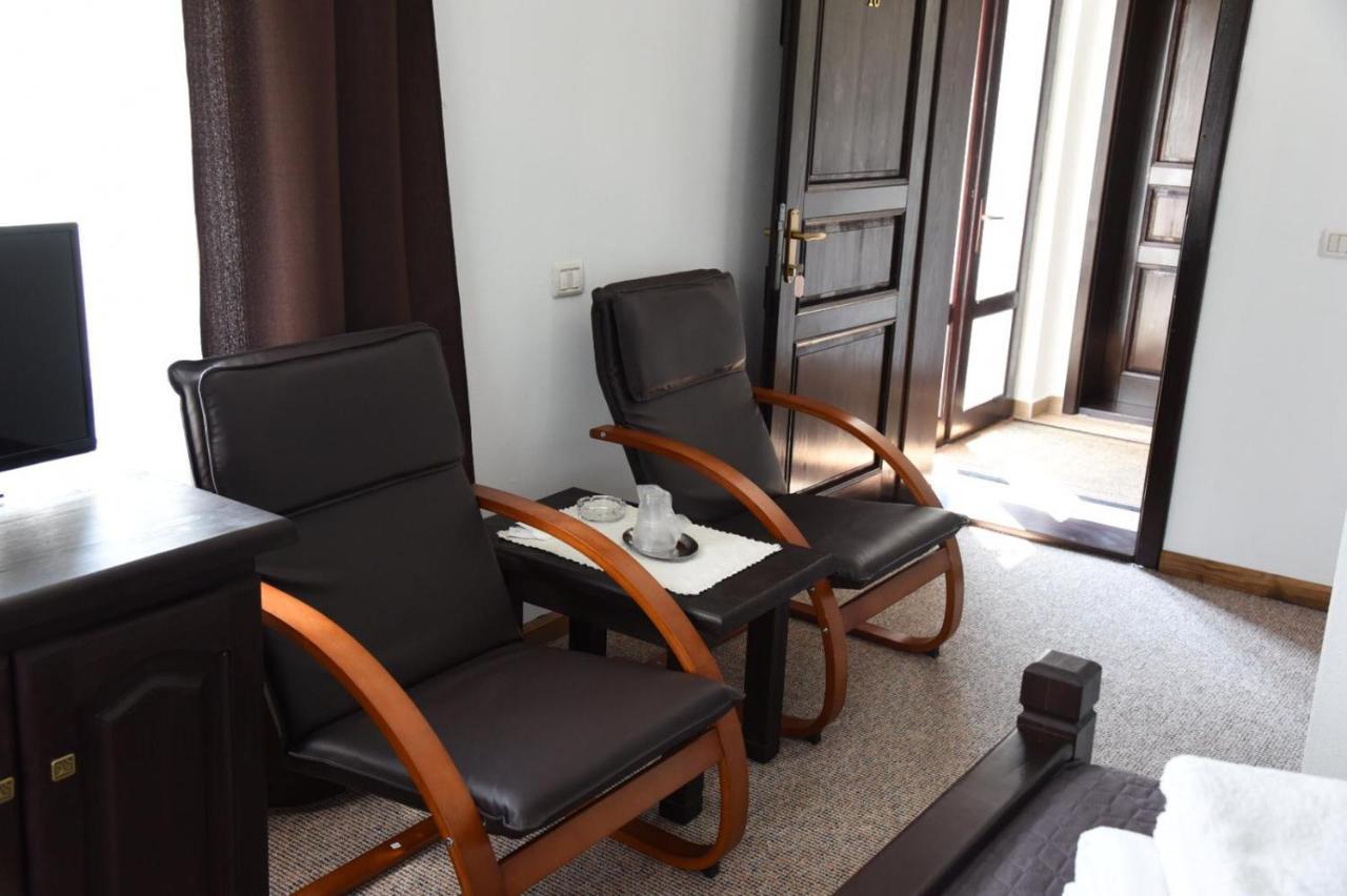 Casa Poienarilor Hotel Simbata de Sus Ngoại thất bức ảnh