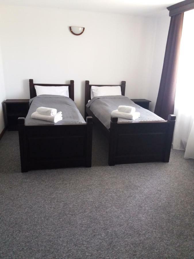 Casa Poienarilor Hotel Simbata de Sus Ngoại thất bức ảnh